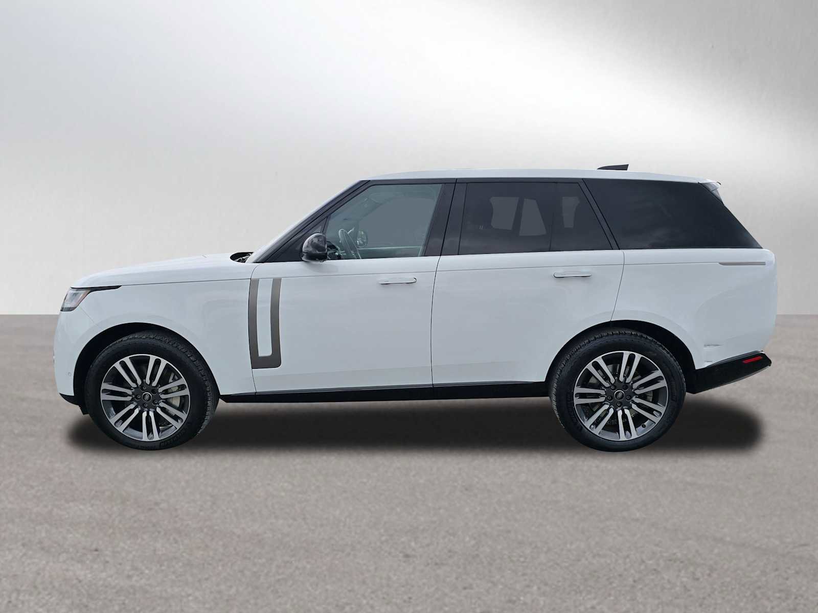 Used 2023 Land Rover Range Rover SE image 6