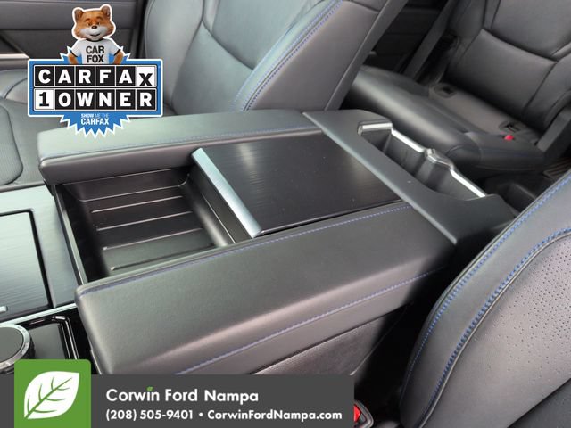 Used 2025 Toyota Sequoia Platinum AWD/4WD image 18