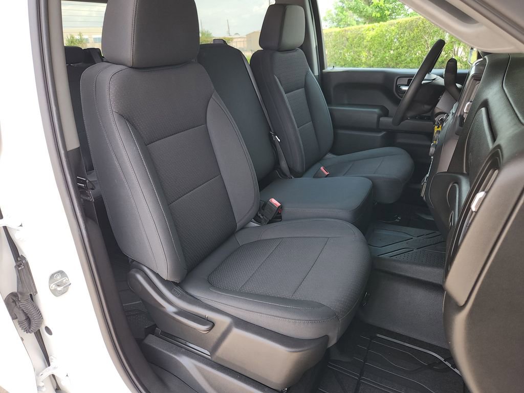Used 2020 Chevrolet Silverado 1500 Custom w/ Custom Value Package image 15