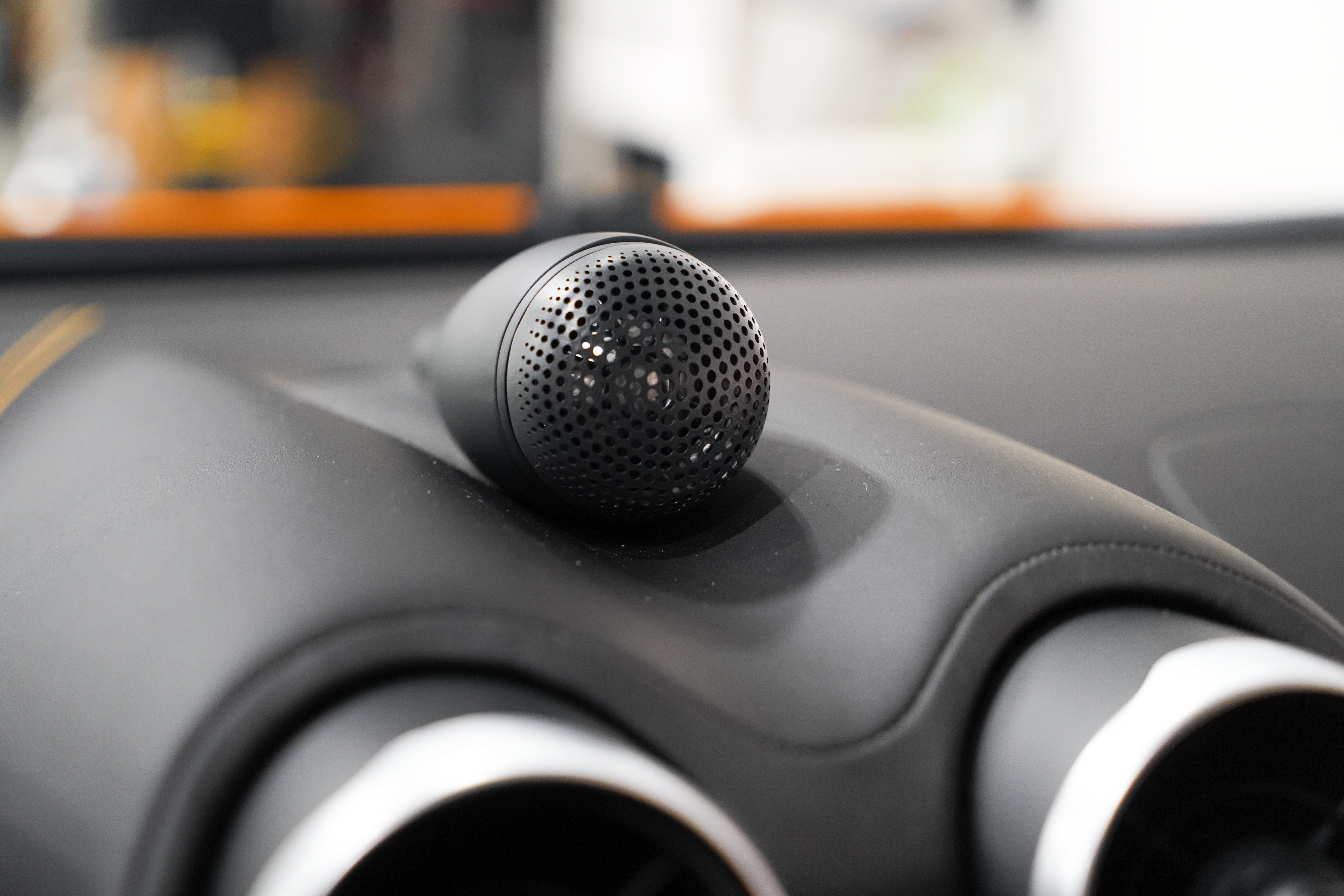 Used 2017 McLaren 570S Coupe RWD image 14