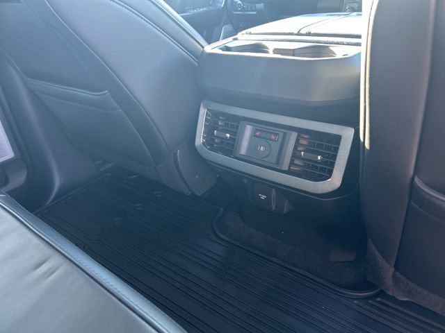 Used 2025 Ford F450 Platinum w/ FX4 Off-Road Package image 16