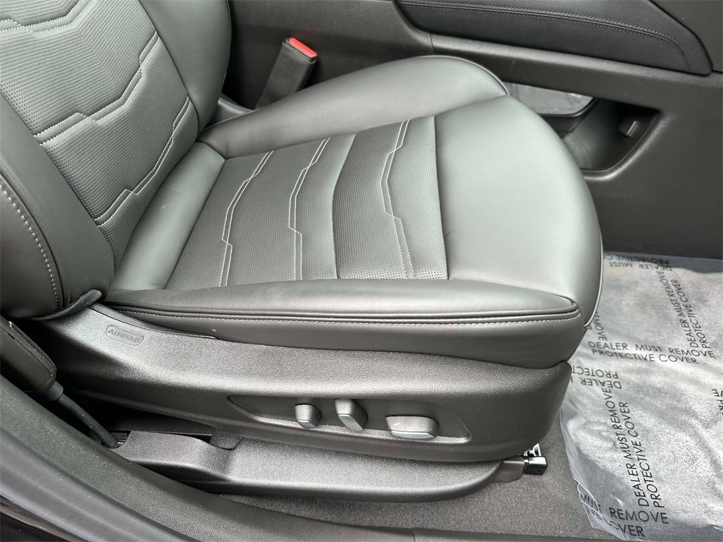 Certified 2025 Cadillac XT6 Premium Luxury w/ Platinum Package image 15