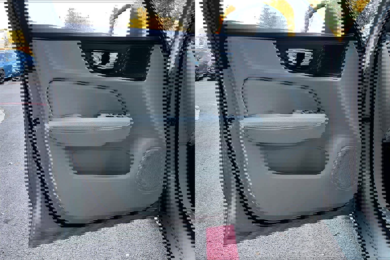 Used 2020 Volvo S60 T5 Momentum image 24