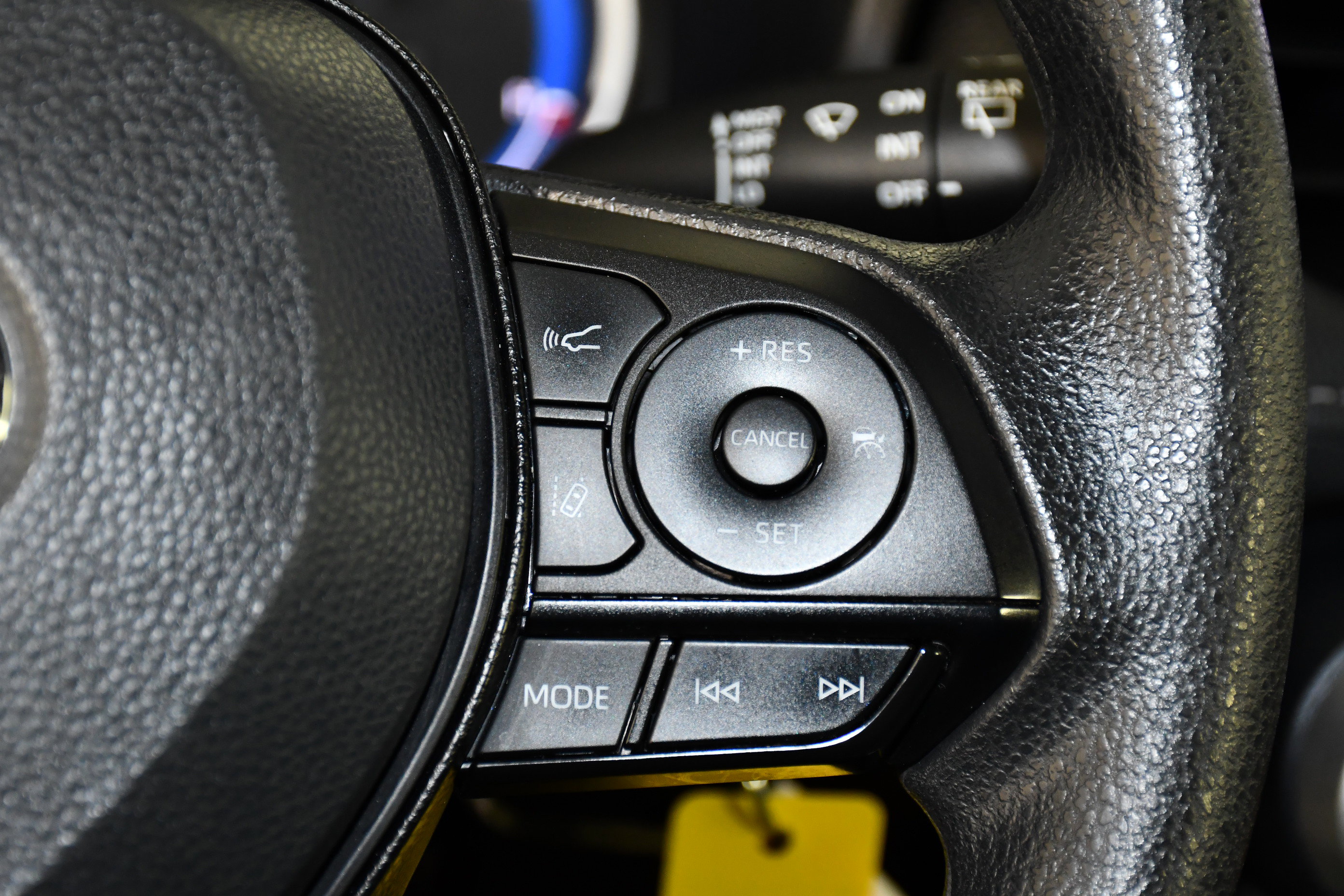 Used 2024 Toyota RAV4 LE AWD/4WD image 21