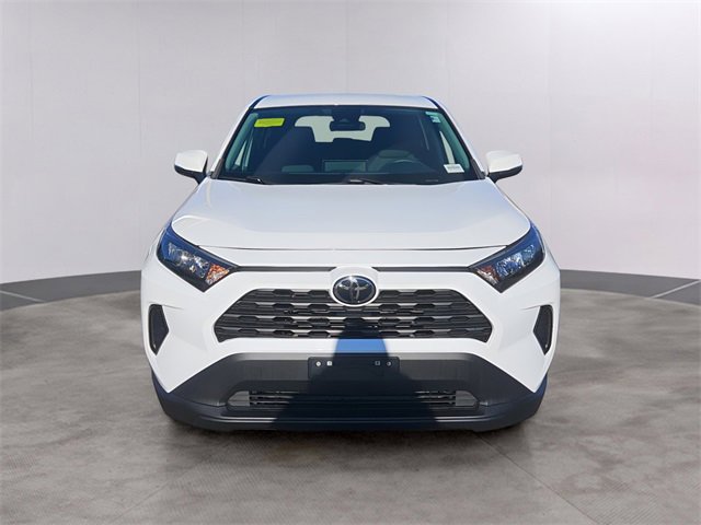 Used 2022 Toyota RAV4 LE image 2