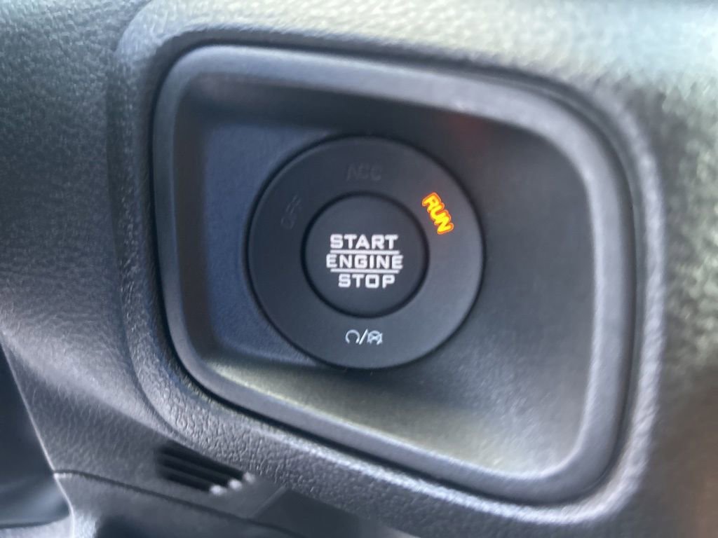 Certified 2024 Jeep Gladiator Sport image 39