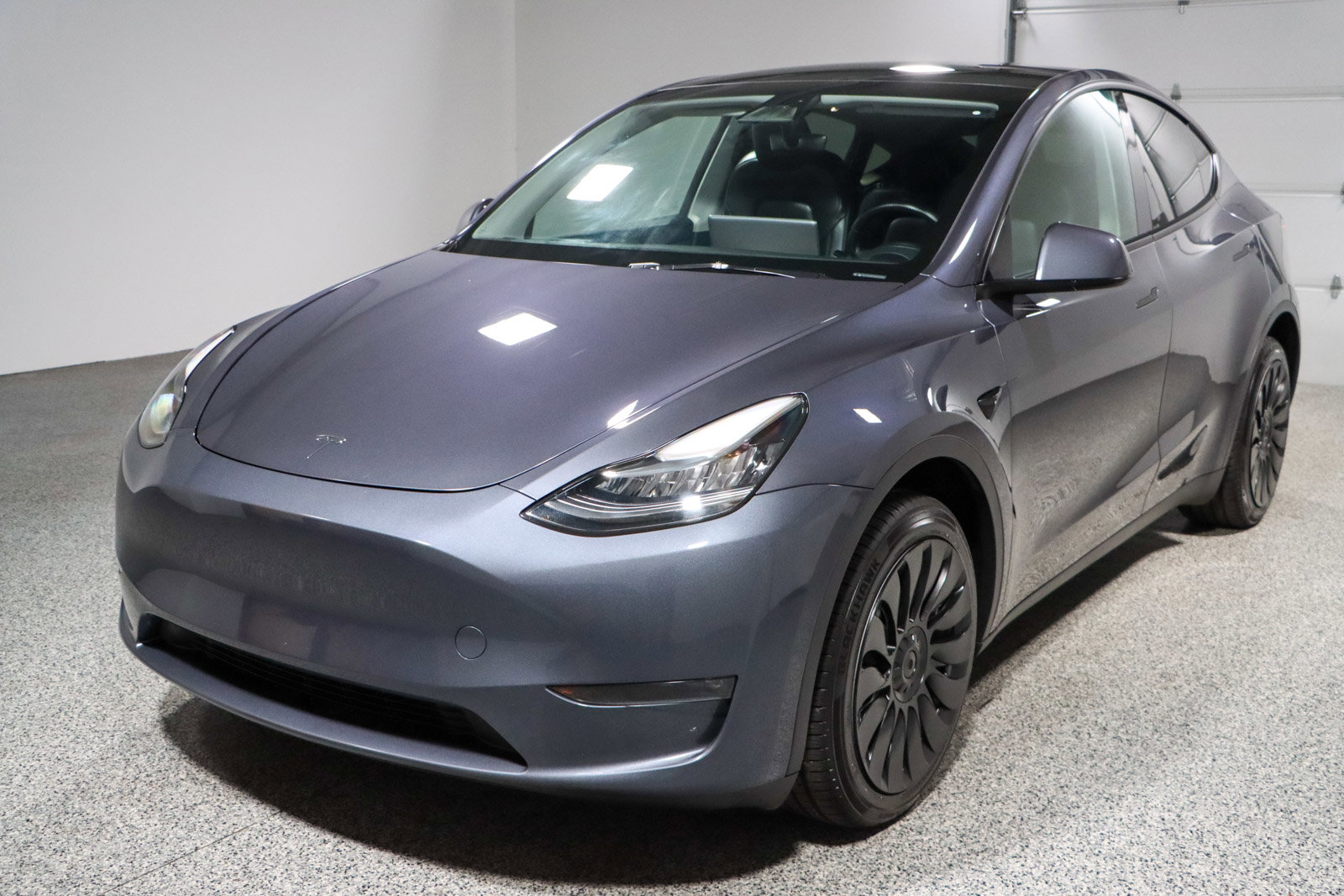 Used 2023 Tesla Model Y Long Range AWD/4WD image 26
