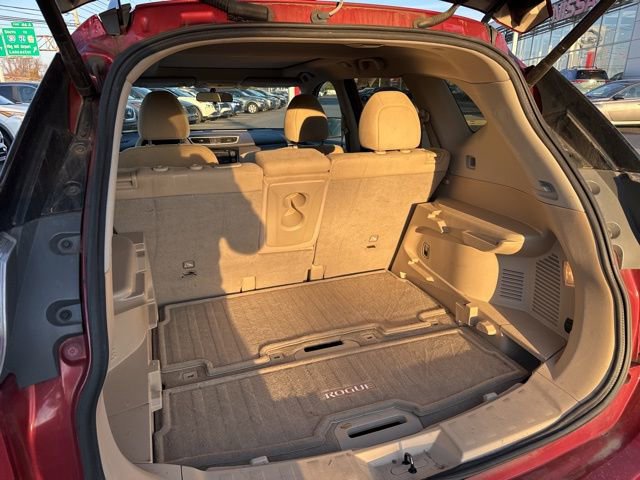 Used 2015 Nissan Rogue SV w/ SV Premium Package image 11