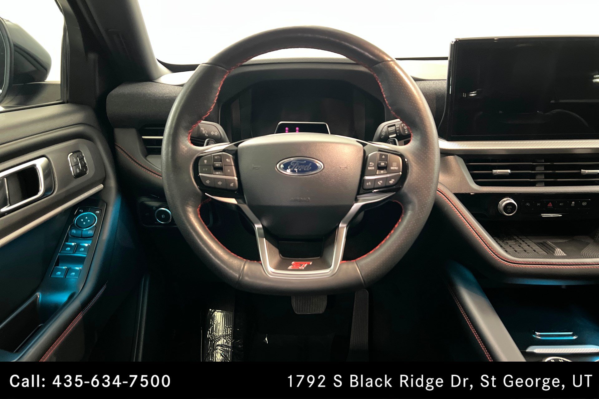 Used 2025 Ford Explorer ST AWD/4WD image 12