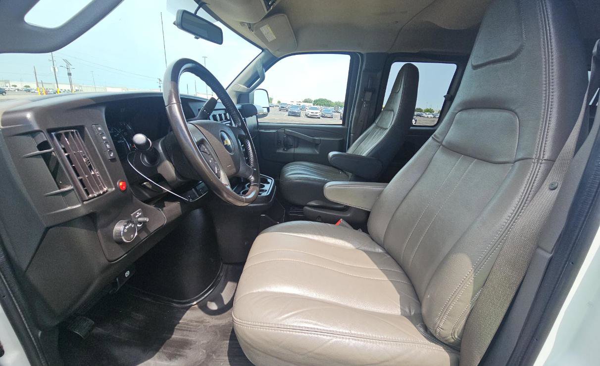 Used 2023 Chevrolet Express 3500 LS RWD image 7