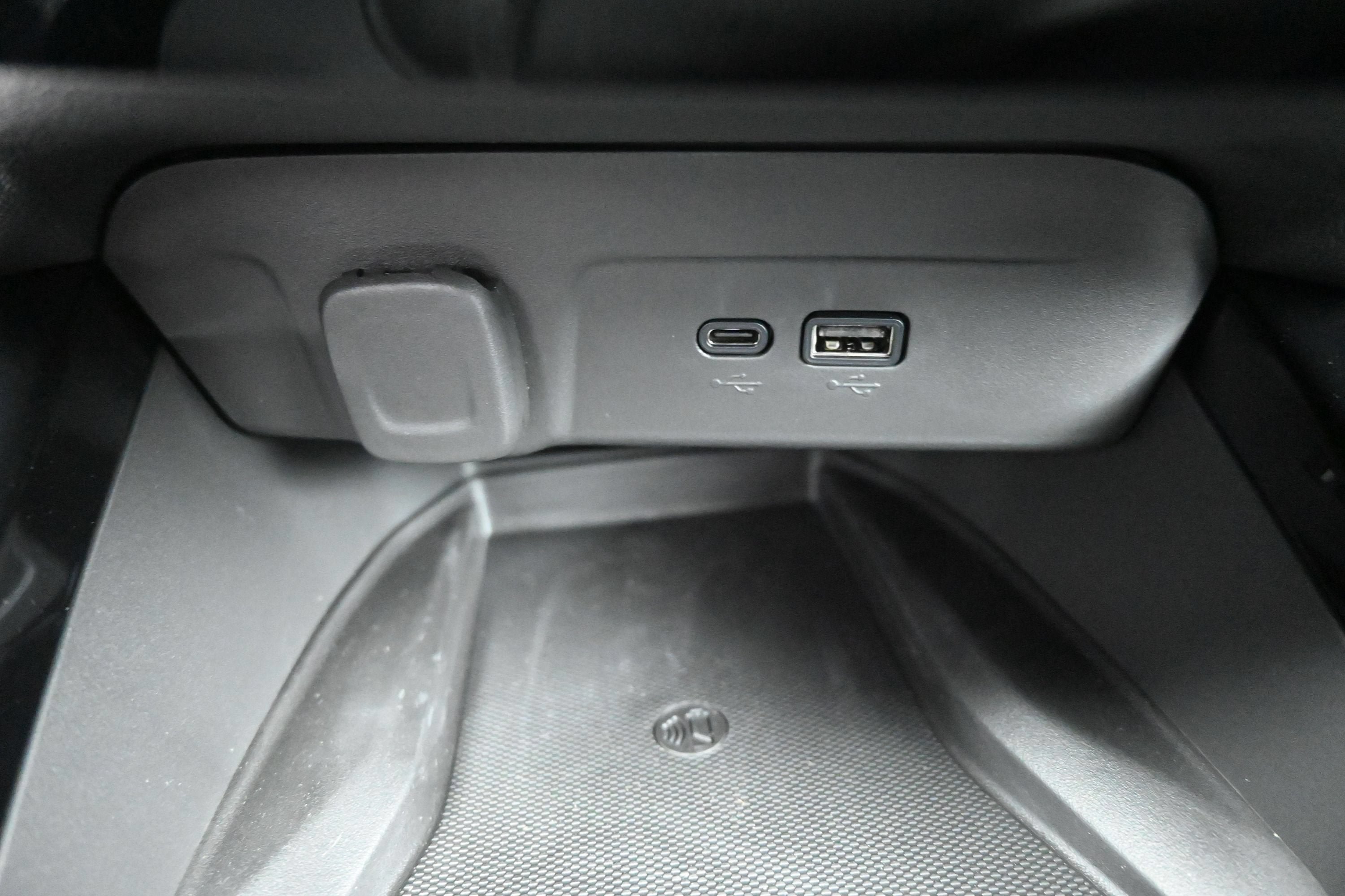 New 2026 Chevrolet Trax RS w/ Sunroof Package FWD image 21