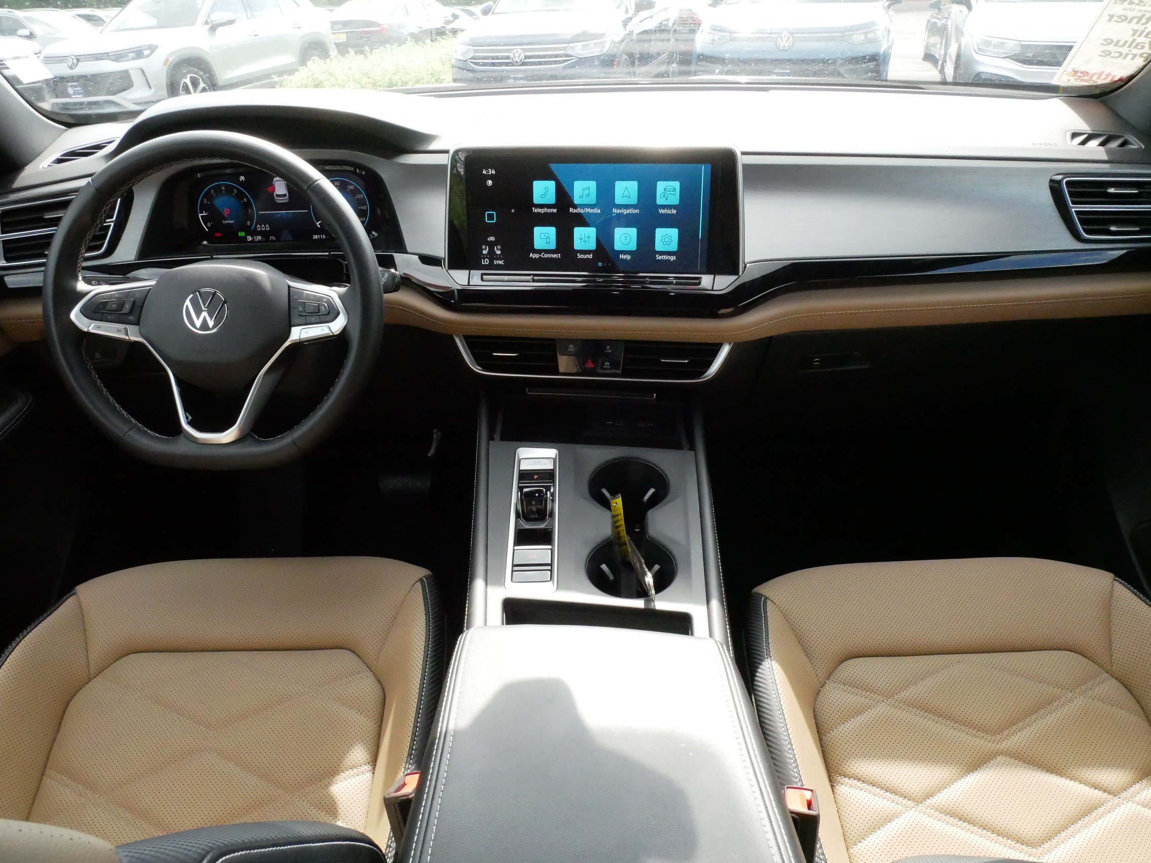 Certified 2024 Volkswagen Atlas Cross Sport SE AWD/4WD image 10