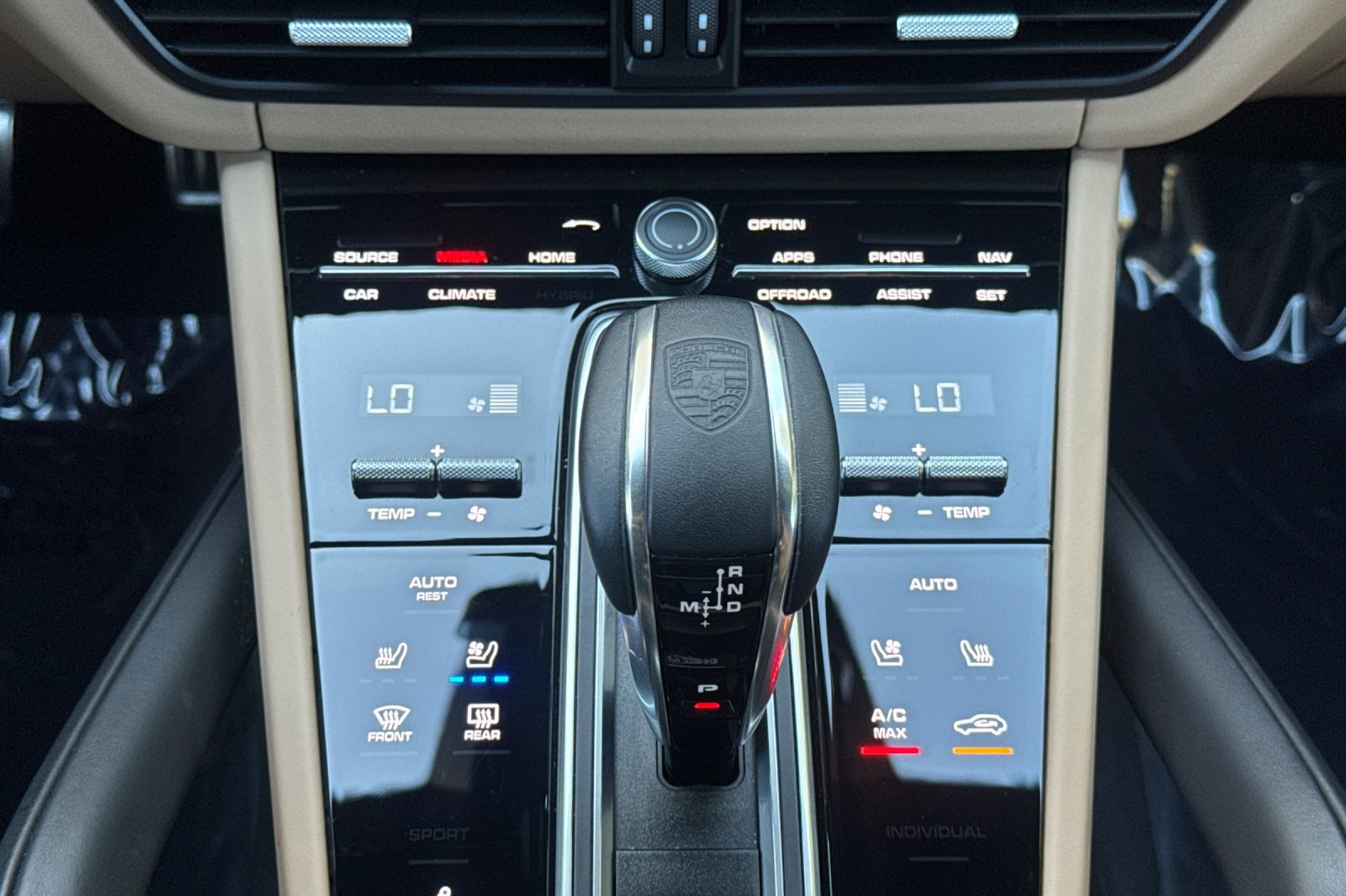 Used 2022 Porsche Cayenne GTS AWD/4WD image 21