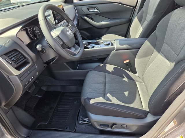 New 2026 Nissan Rogue SV AWD/4WD image 10