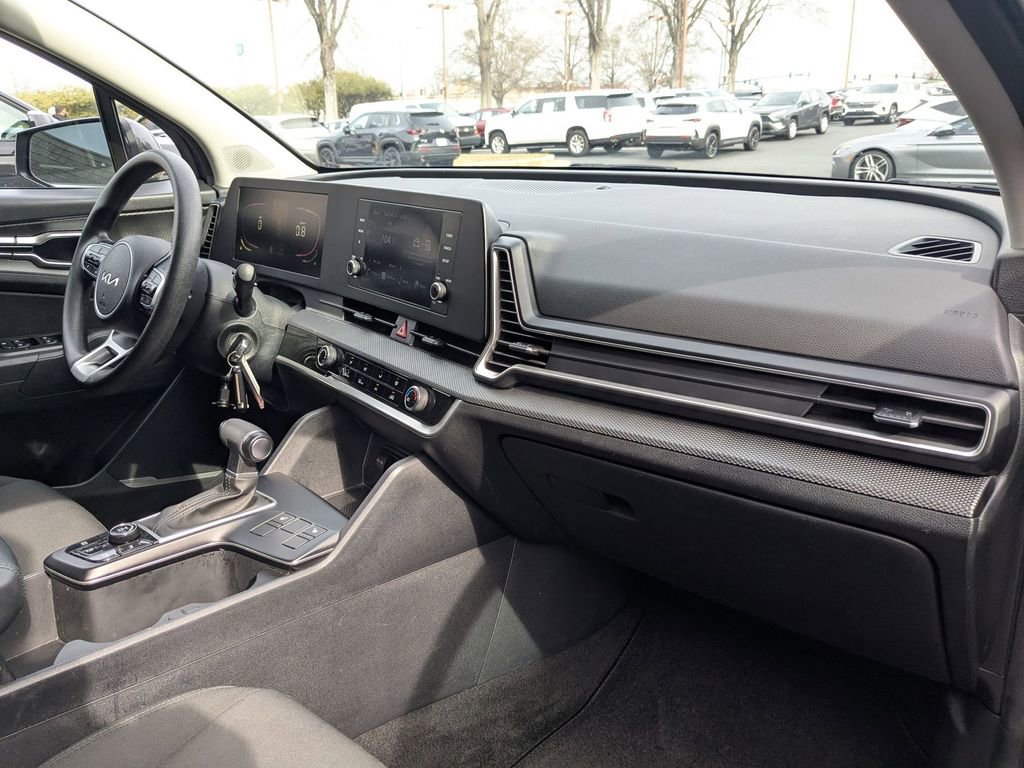 Used 2024 Kia Sportage LX image 28