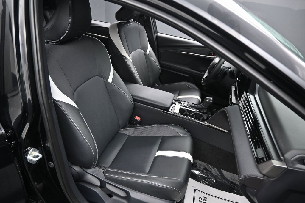 Used 2025 Toyota Camry SE image 42