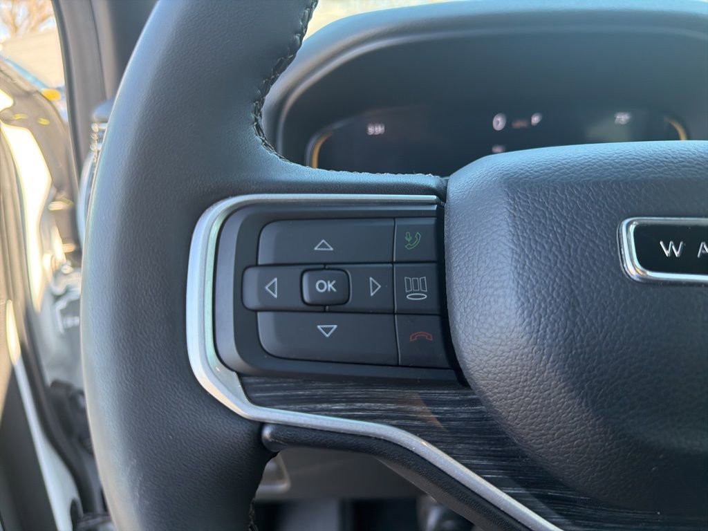 Used 2024 Jeep Wagoneer L Series III w/ Flexible Seating Group image 22