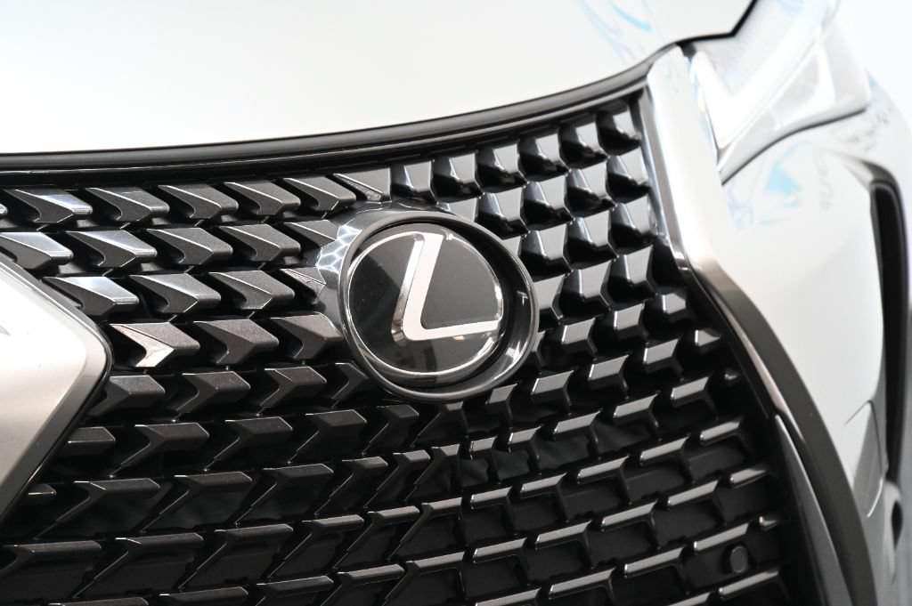 Used 2021 Lexus UX 200 w/ Accessory Package (Z2) FWD image 10