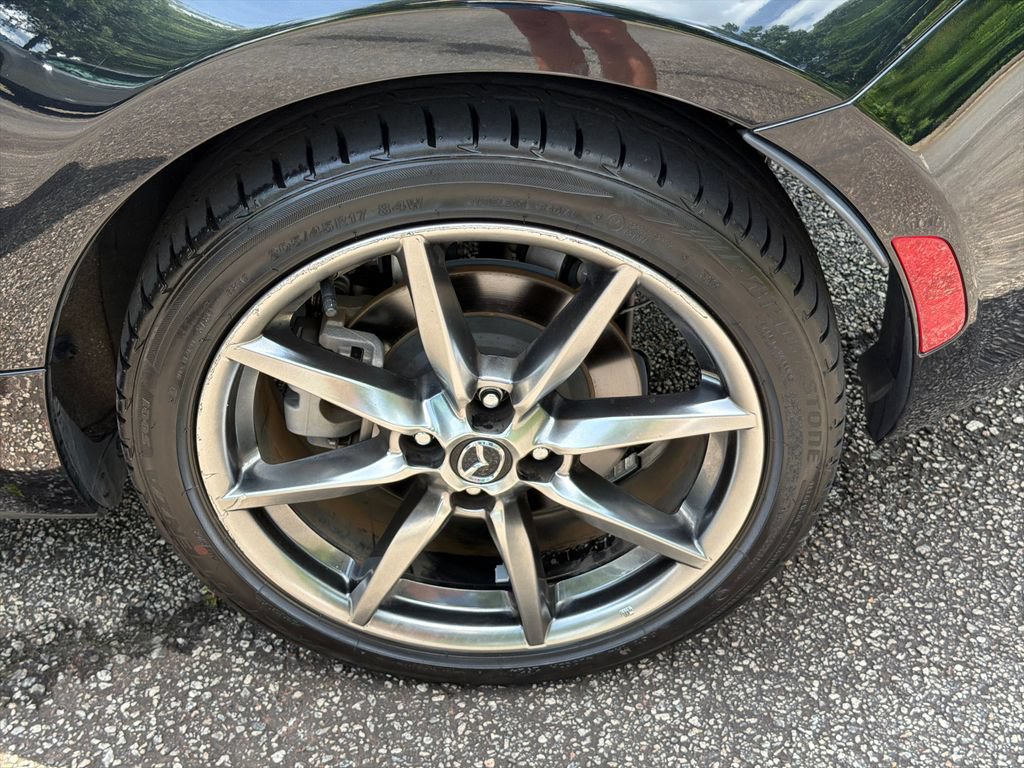 Used 2021 MAZDA MX-5 Miata Grand Touring RWD image 17