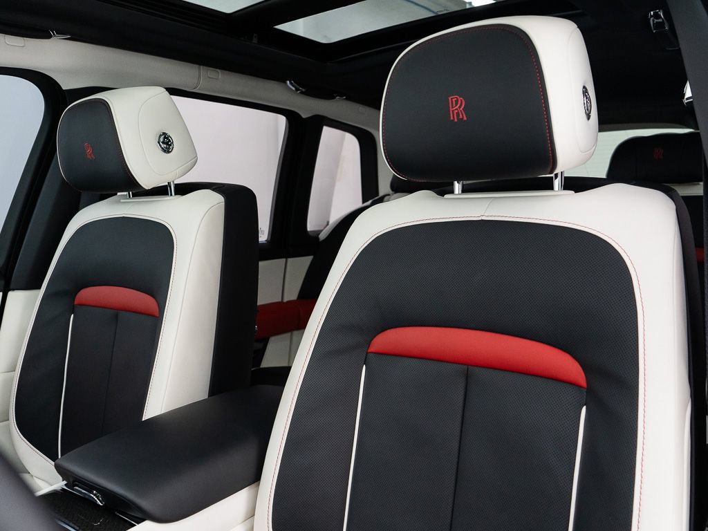 Certified 2023 Rolls-Royce Cullinan Black Badge w/ Driver's Package AWD/4WD image 17