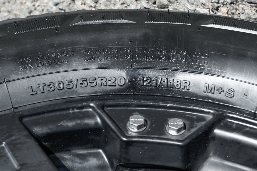 Used 2017 Toyota Tundra SR5 w/ SR5 Upgrade Package image 38