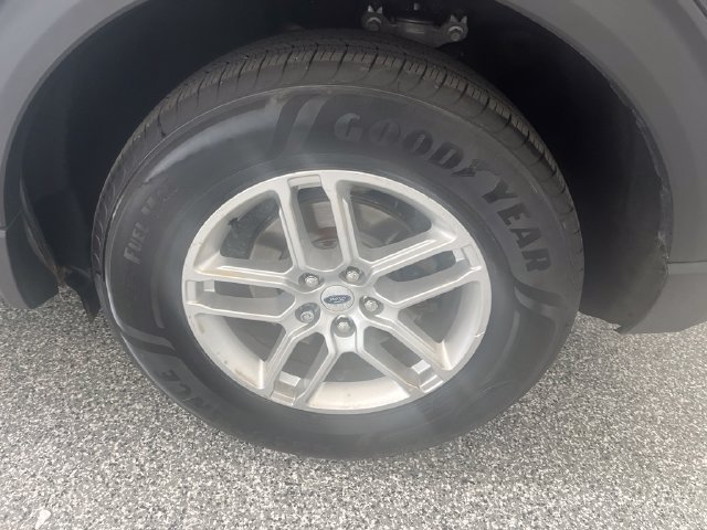 Used 2025 Ford Explorer Active AWD/4WD image 44