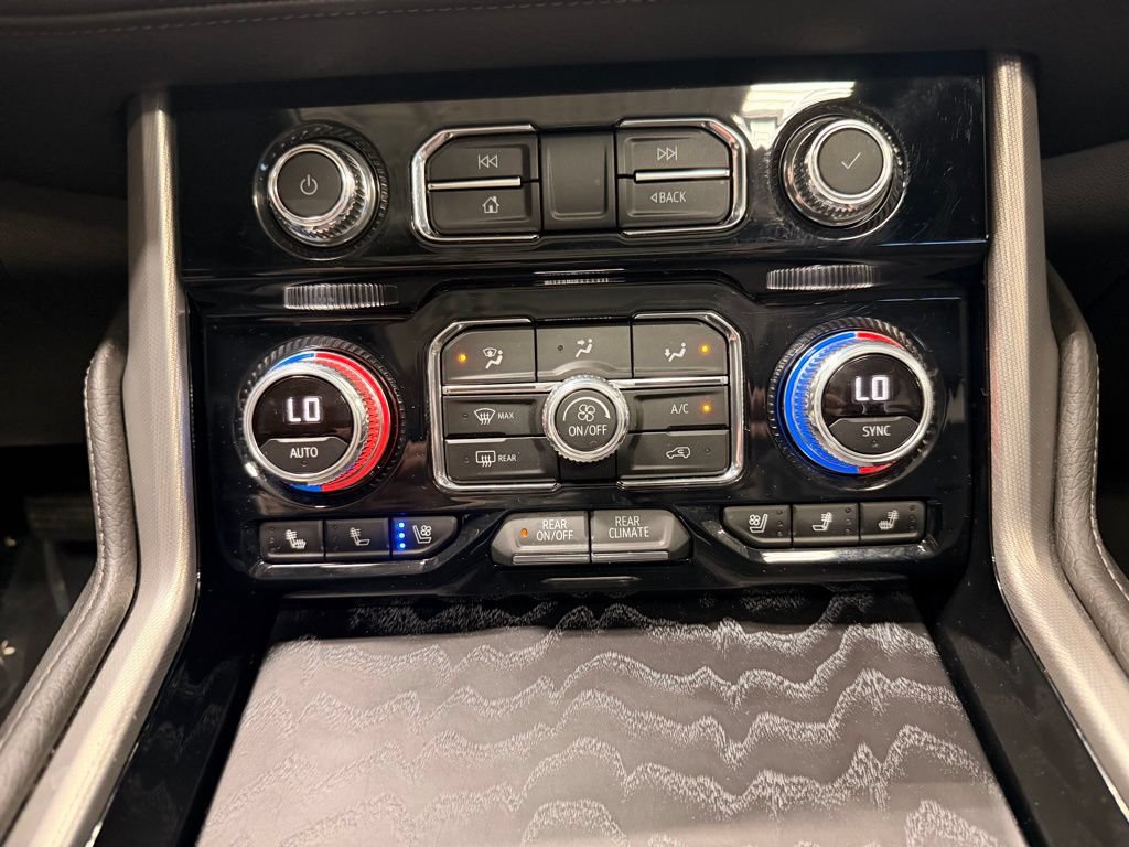 Used 2023 GMC Yukon Denali AWD/4WD image 41