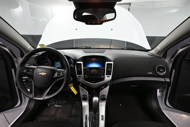 Used 2016 Chevrolet Cruze LT FWD image 23