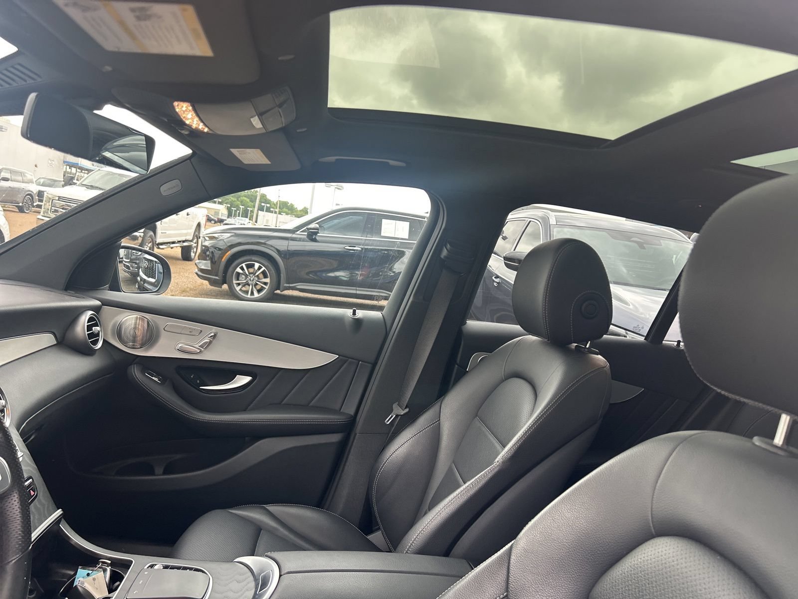 Used 2021 Mercedes-Benz GLC 300 image 38