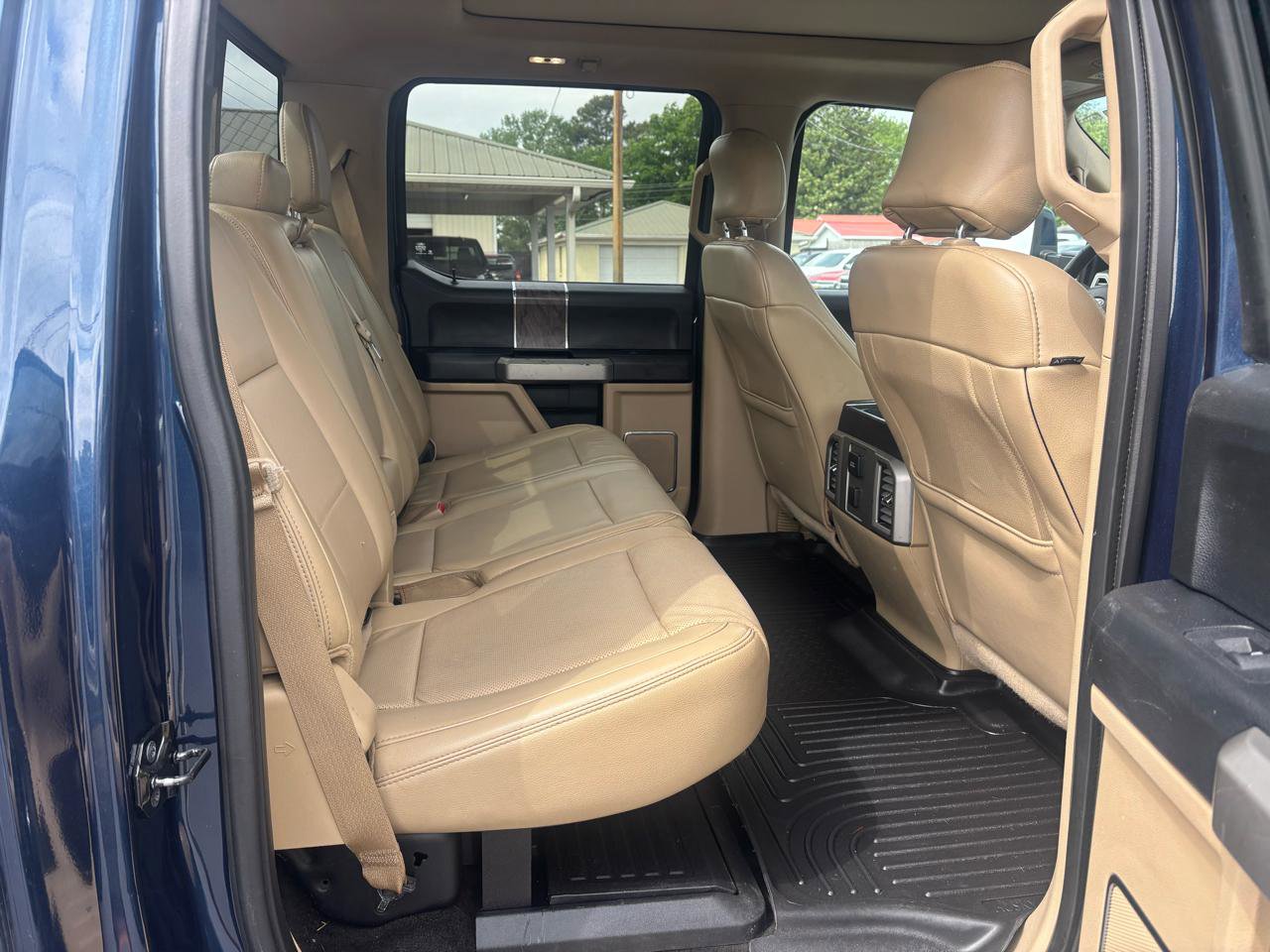 Used 2017 Ford F350 Lariat w/ Lariat Ultimate Package AWD/4WD image 13