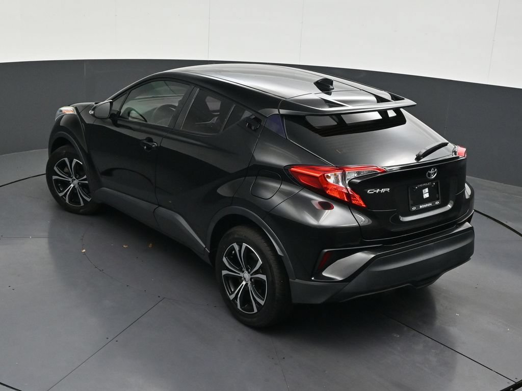 Used 2021 Toyota C-HR LE FWD image 22