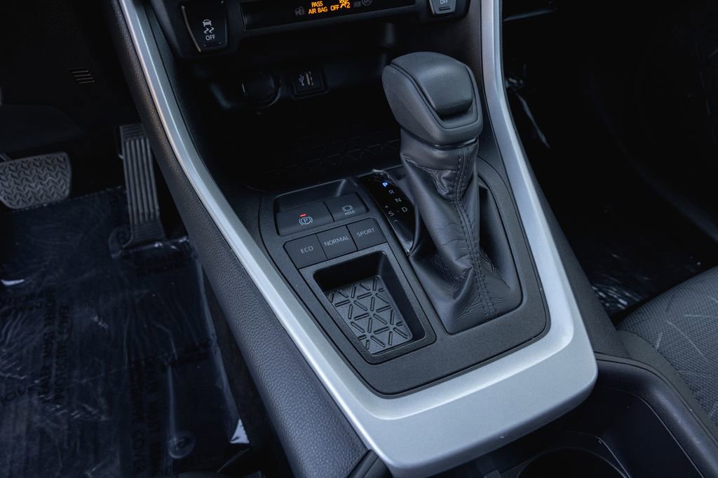 Certified 2025 Toyota RAV4 XLE w/ Convenience Package image 17