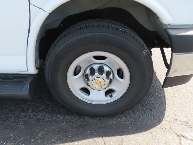 Used 2025 Chevrolet Express 3500 LT w/ LT Preferred Equipment Group RWD image 11