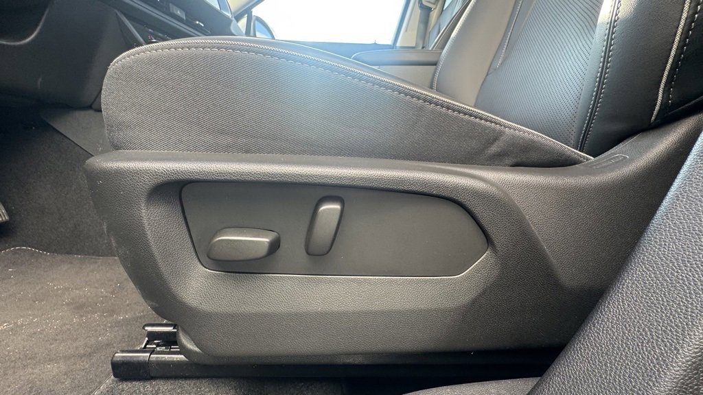 Used 2023 Buick Envision Essence image 22