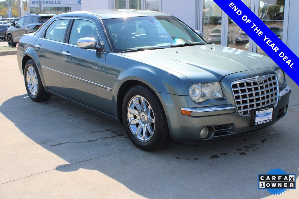 Used 2005 Chrysler 300 C w/ Navigation & Sound Group II