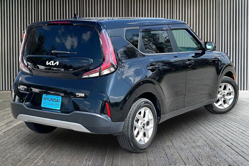 Used 2023 Kia Soul LX w/ LX Technology Package FWD image 13