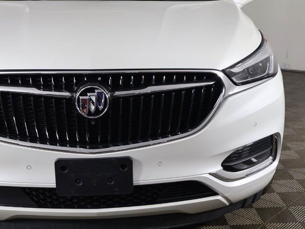Used 2021 Buick Enclave Avenir w/ Avenir Technology Package image 18