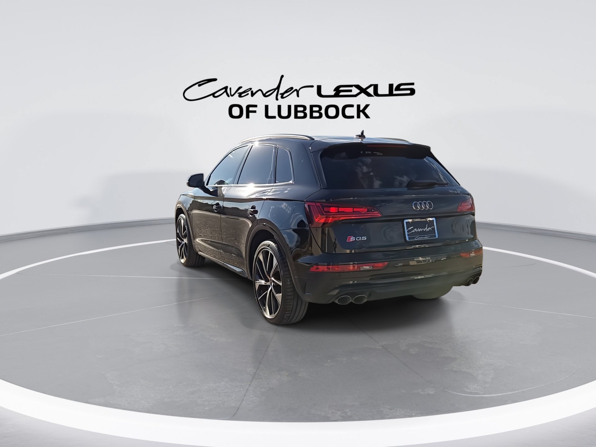Used 2024 Audi SQ5 Prestige AWD/4WD image 7