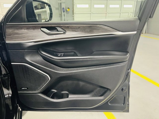 Used 2023 Jeep Grand Cherokee 4WD 4xe w/ Luxury Tech Group II image 39