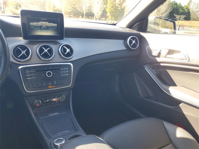 Used 2015 Mercedes-Benz CLA 250 image 11