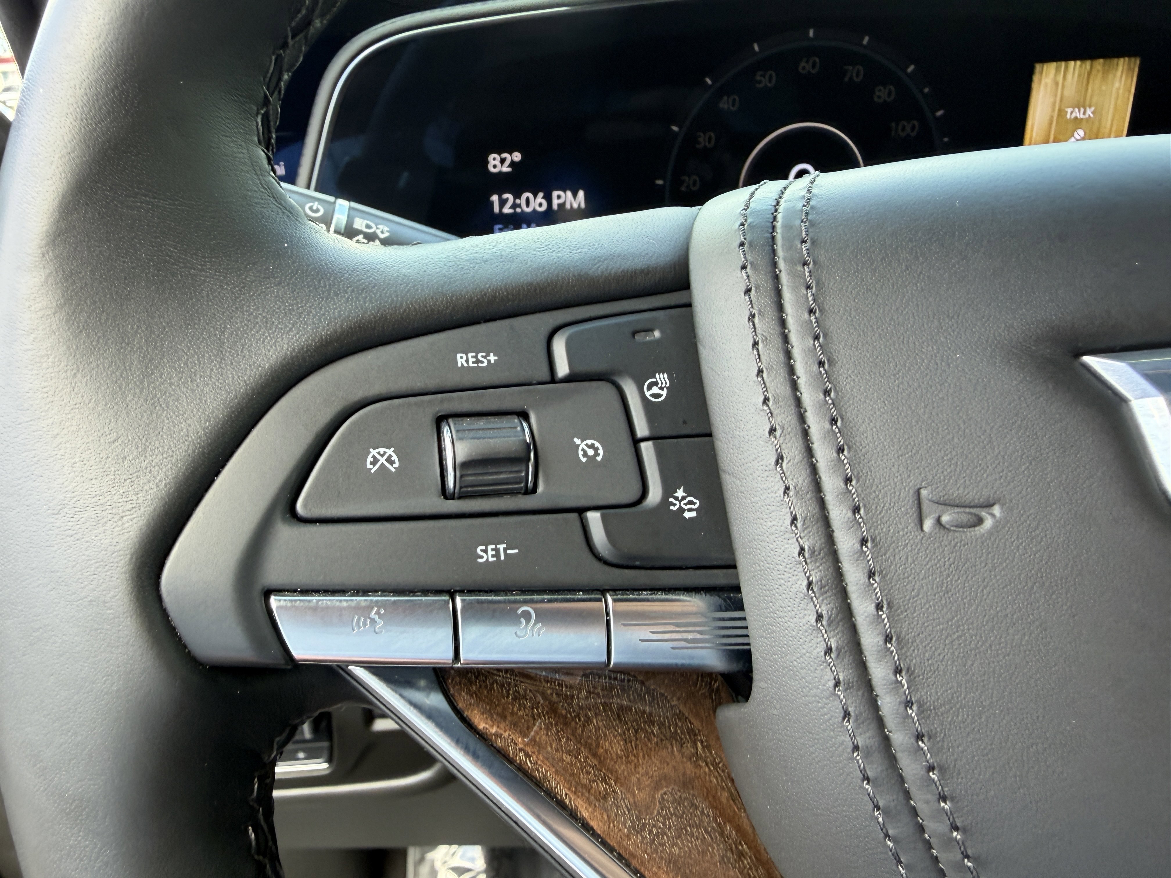 Certified 2023 Cadillac Escalade Premium Luxury Platinum w/ LPO, Radiant Package image 31