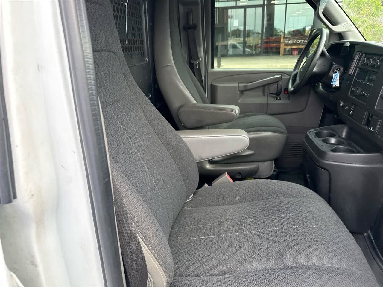 Used 2019 Chevrolet Express 2500 w/ Driver Convenience Package RWD image 17