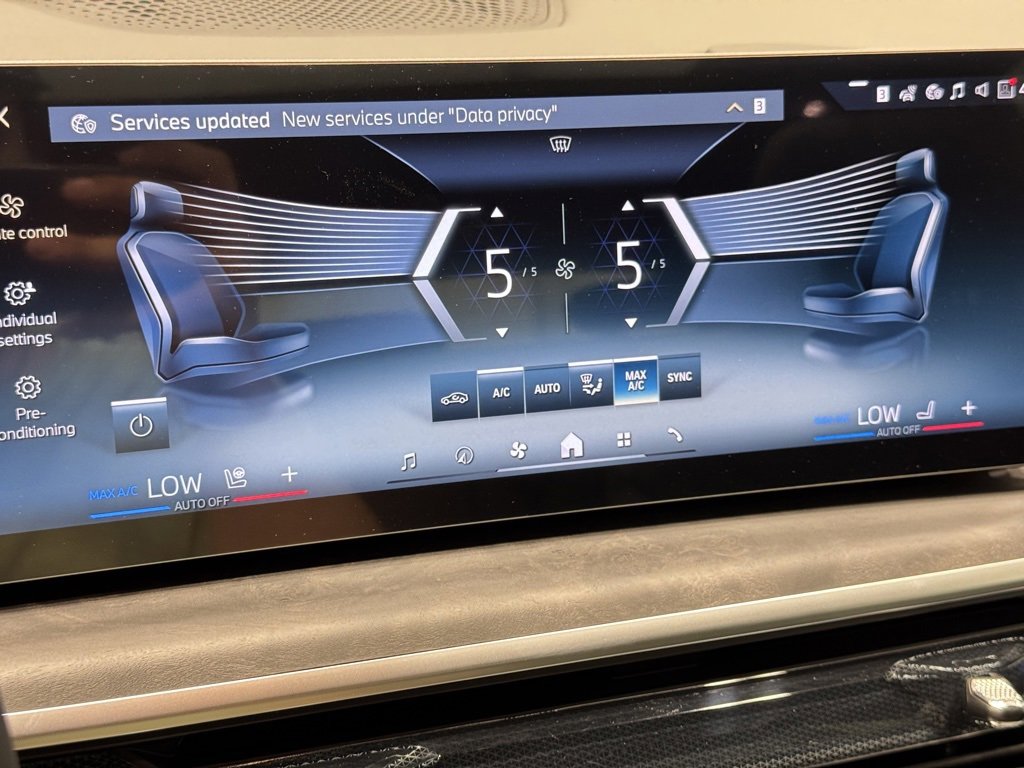 Used 2026 BMW X5 xDrive50e w/ Climate Comfort Package image 10