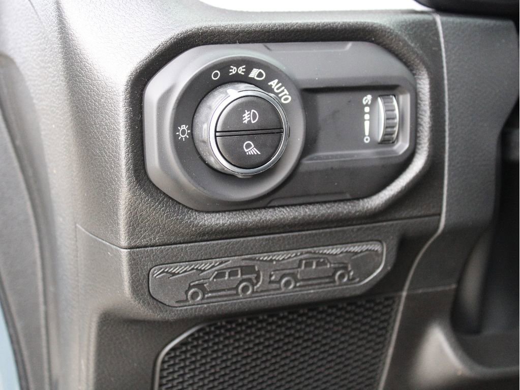 New 2026 Jeep Gladiator Sport image 15