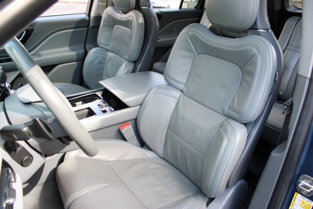Used 2020 Lincoln Aviator Reserve w/ Equipment Group 202A image 10