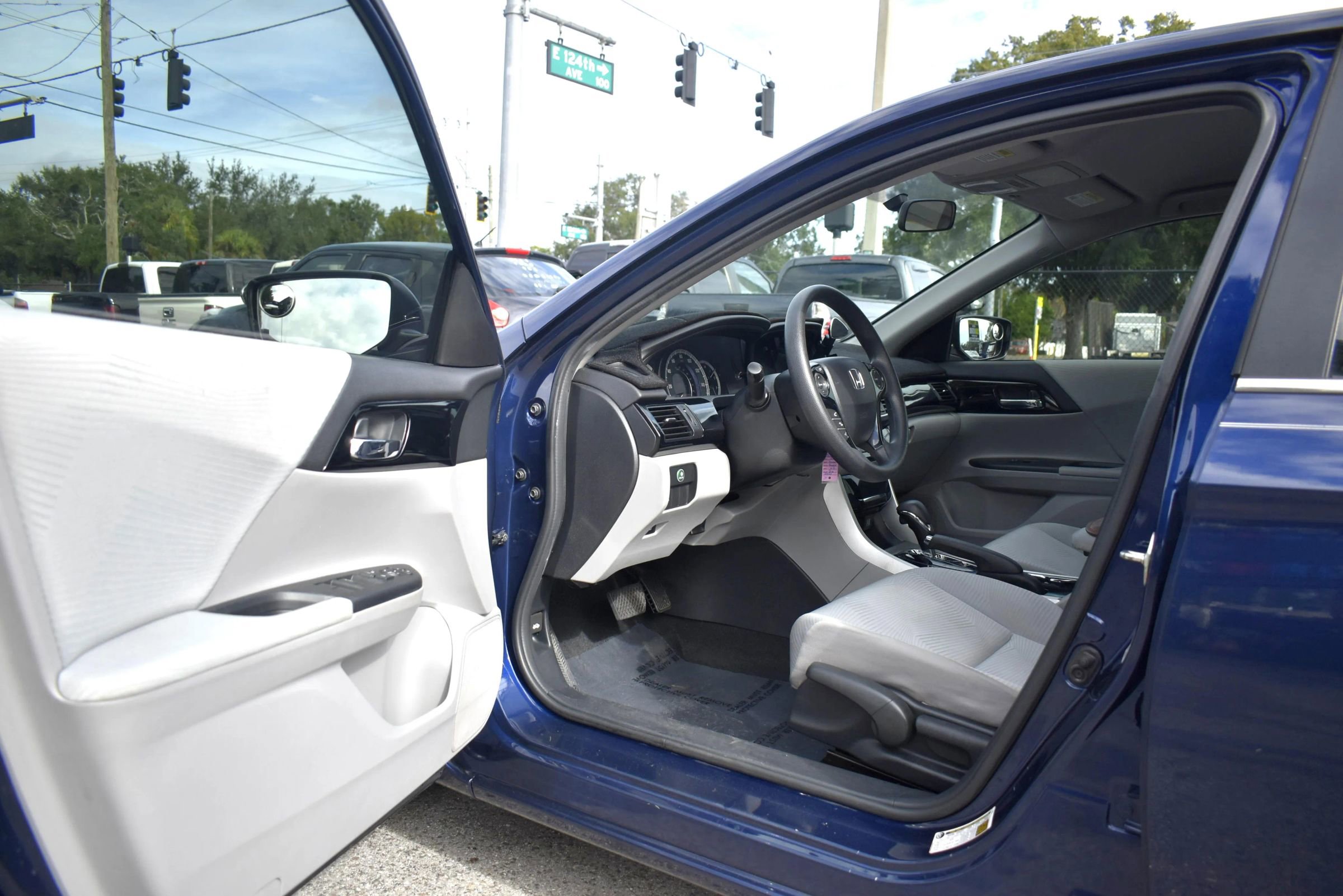 Used 2016 Honda Accord LX image 10