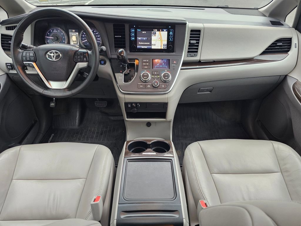 Used 2017 Toyota Sienna XLE w/ XLE Navigation Package FWD image 20