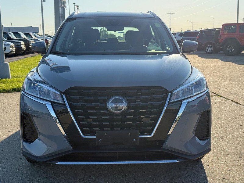 Used 2023 Nissan Kicks SV FWD image 9