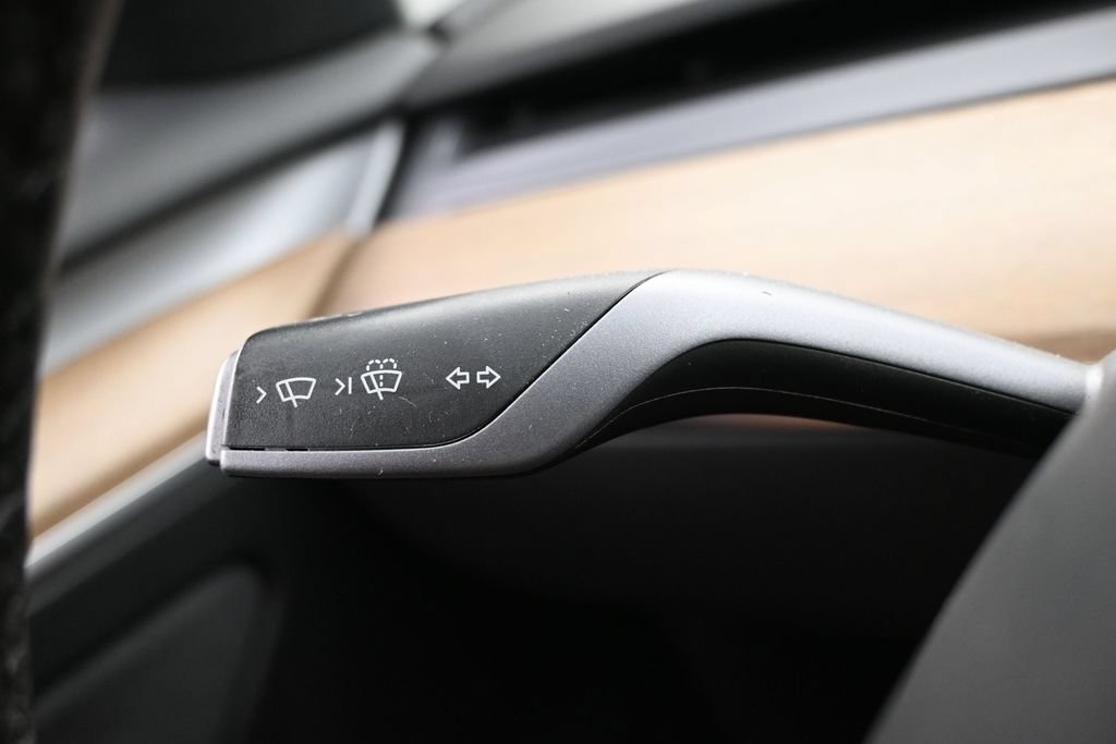 Used 2022 Tesla Model 3 Long Range AWD/4WD image 21