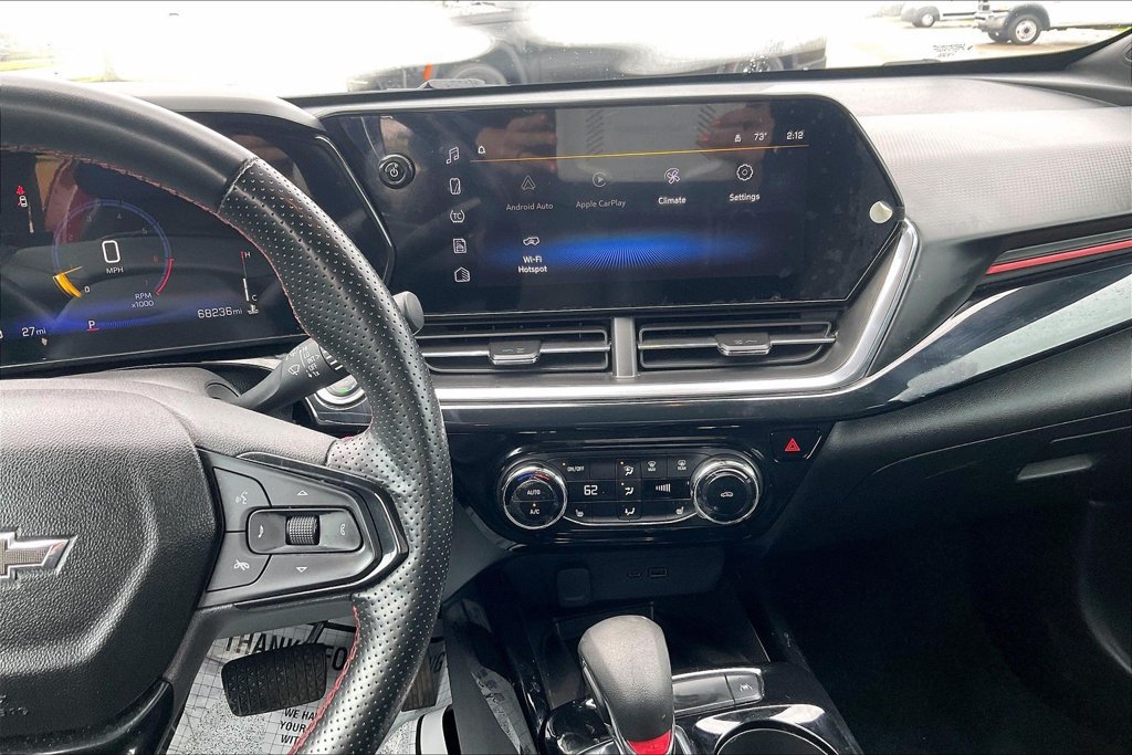 Used 2024 Chevrolet Trax RS w/ Sunroof Package FWD image 6